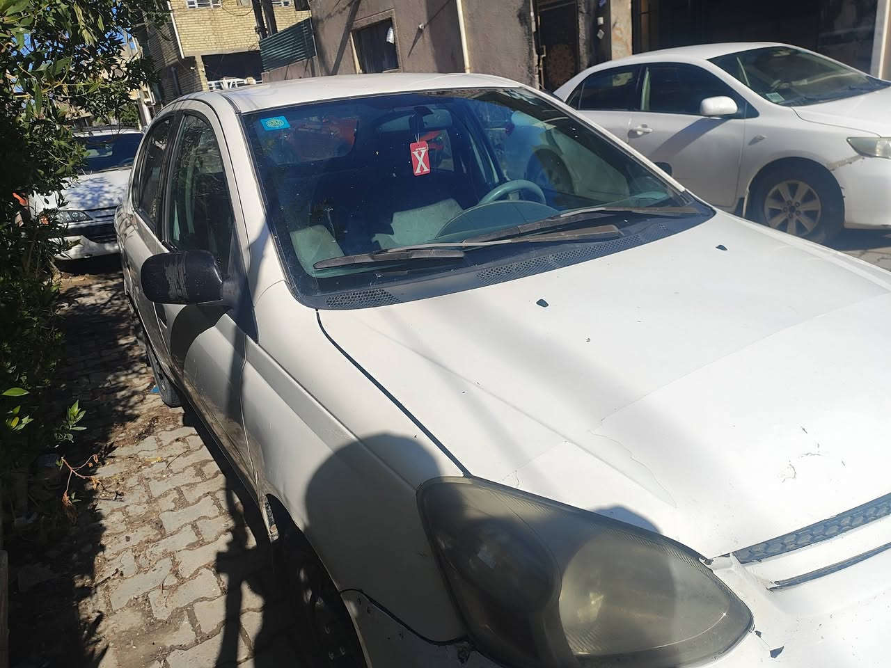 السلام عليكم تيوتا ايكو وارد خليجي موديل ٢٠٠٣
هزه جديده السيارة بلاديه بأسمي 
سنتر لك 🔒 
تحكم مري
بلكات جديده 
نوزلات جديدة 
مجاول جديده
قايش جديد 
باتري جديد 
اطارات جديده فقط واحد متضرر
النواقص تبريد + جبنة الكير ..
عنواني بغداد المنصور/ مطار المثنى مجمع دار السلام 
***********
السعر 52$
