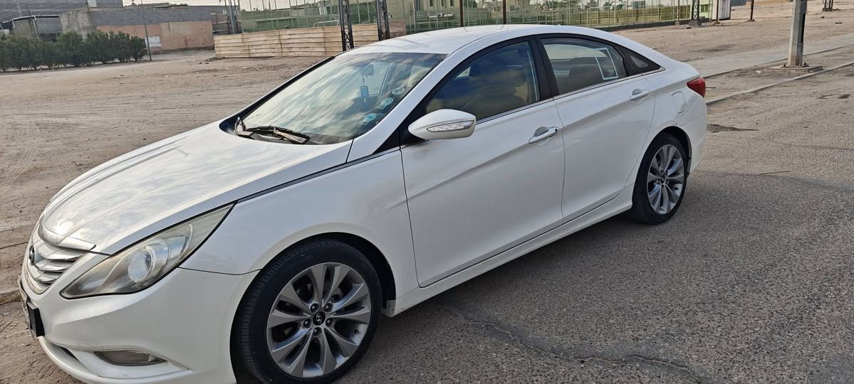 سوناتا 2010
خليجي دوش 
السيارة كفالة وخير من الله 
رقم اربيل 
السيارة جاهزة من كلشي فقط الكومبريسر مال التبريد عاطل 
رايدها 120 مجال بسيط جدا 
مكاني بصرة خور الزبير 
*********** الزبير, البصرة
