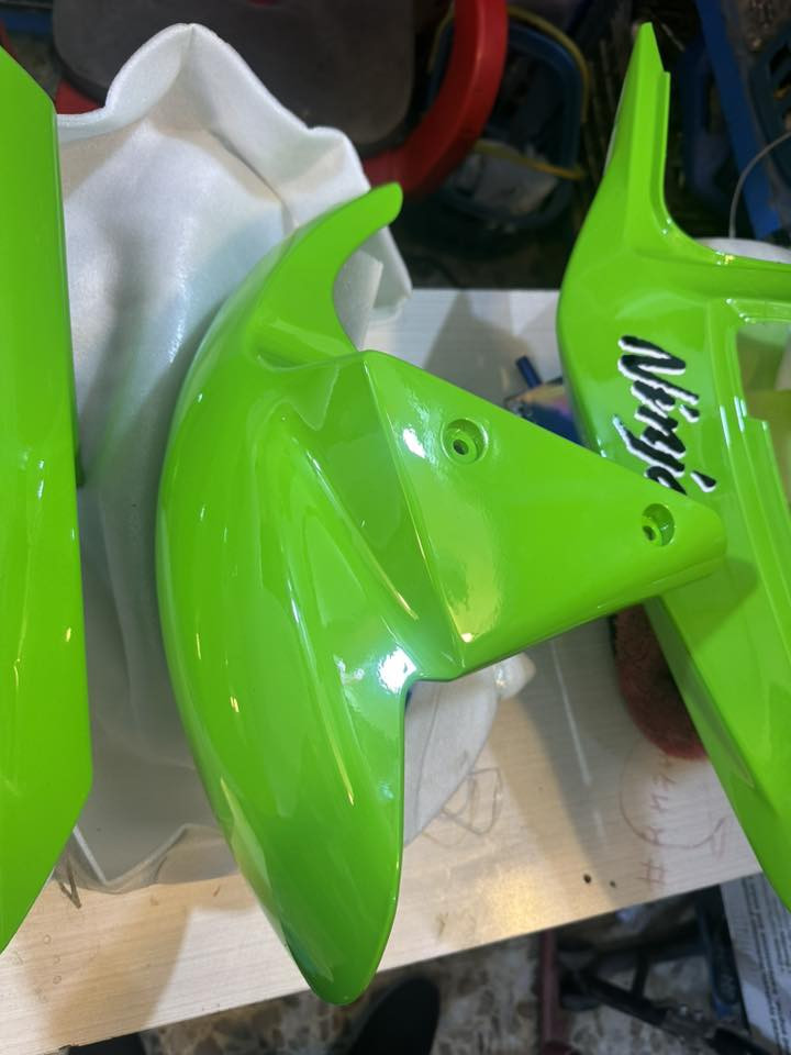 كفرات جدد ممشدودات وبك لايت اصلي بلادي
***********
