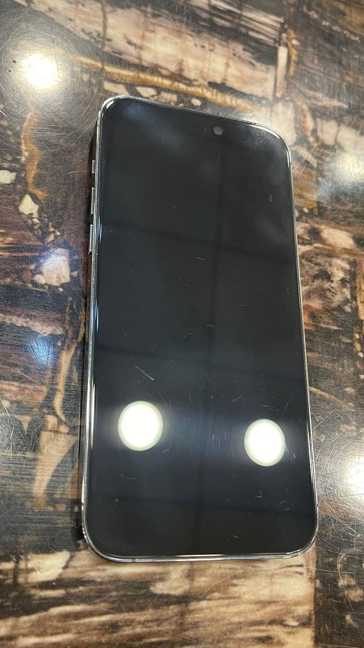 مكاني البصره ماعندي توصيل ايفون 14pro max جهاز نضيف مكفول من كلشي كلشي فقط الضهر بي فطور مثل ما موضح ب الصور جهاز كله شغال ويا كارتون الاصلي جهاز كلش مرتب وحلو ذاكرته 256 السعر 750 رقمي واتساب فقط ***********
