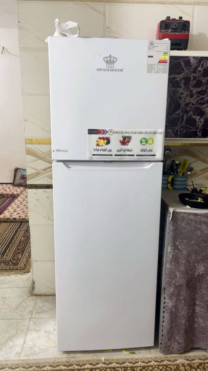 السلام عليكم 
غراض للبيع 
تخم مستعمل نضيف ب150
طباخ نقص بس جامه ب90
ثلاجه جديده جديده استعمال شهر فقط ب325
كيزر 40
مكاني سويب قريت المكاصيص خلف مدرسه حلوان رقم الهاتف ‏‪0787 076 3192‬‏
