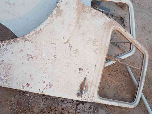 السلام عليكم بيبان مال مان نظيفات للبيع وباب خلفي للبيع السعر البيبان ب 200وا ال باب خلفي 400
***********
