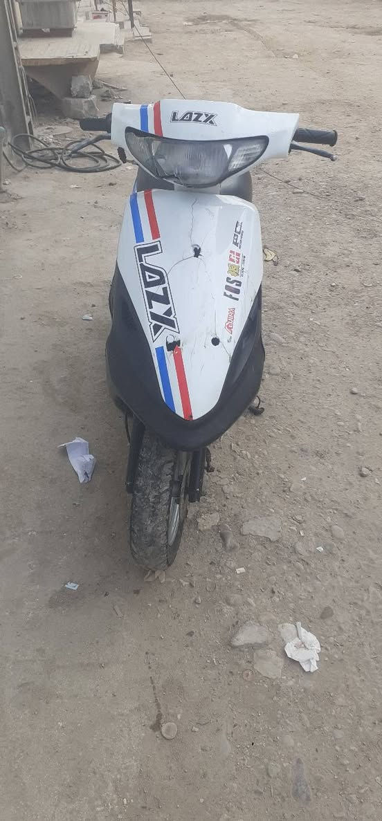 سلام عليكم دراجه ماكس قجمه سلف هندر كهربات كله شغاله مكينه ناعمه شلع معدل أوراقها كامله مكاني غزاليه سعر ٣٠٠شراي يخابره ***********
