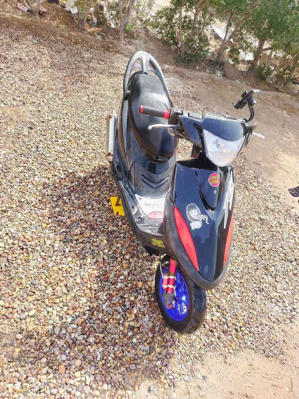 السلام عليكم ماكس للبيع دراجه الدراجه مفتوحه مره واحده دراجه جاهزه شراي يتصل على الرقم او يجي خاص ***********
