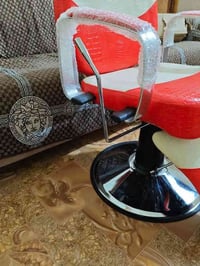 كرسي صالون نسائي • جديد • ابي الخصيب