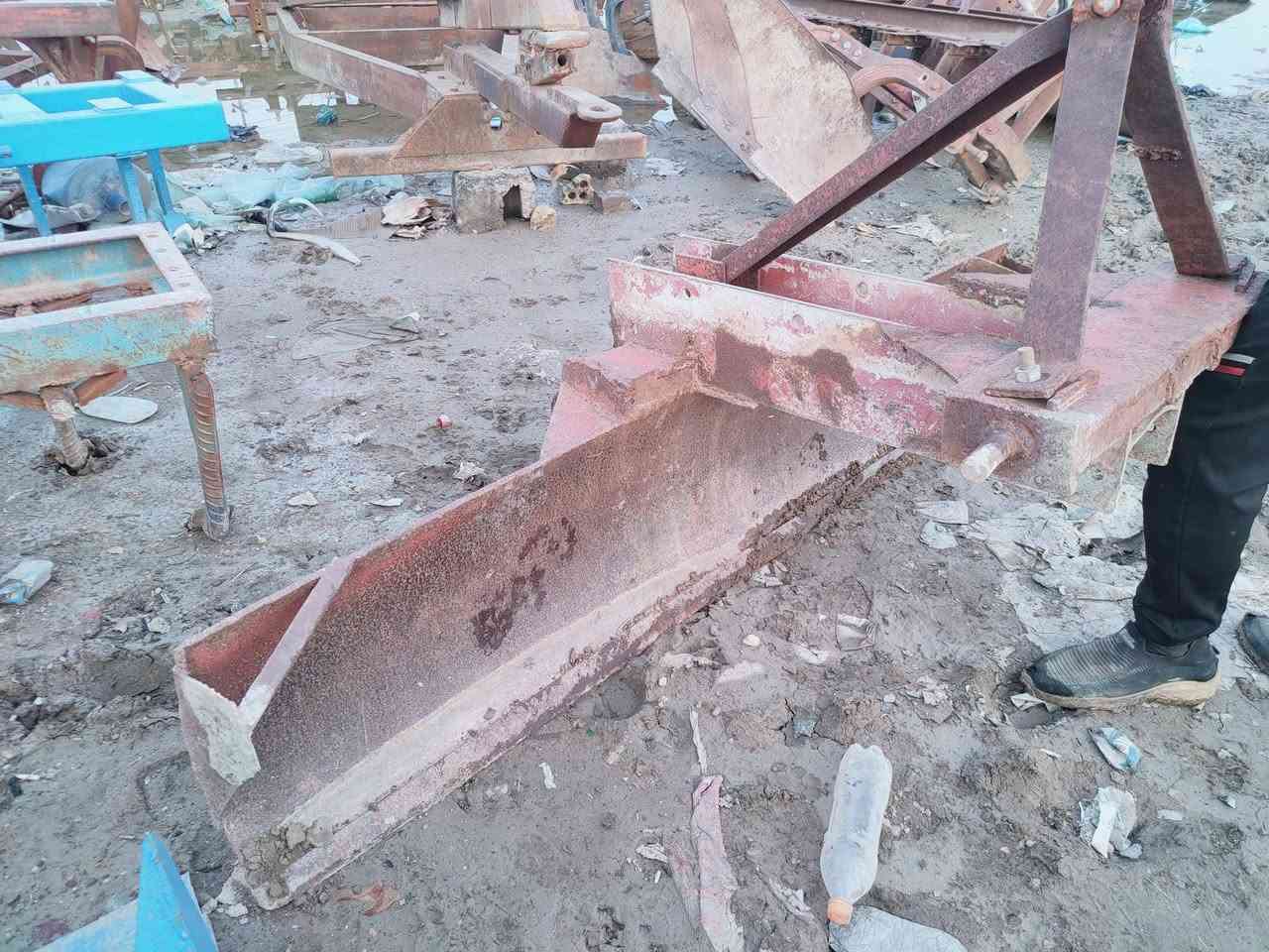 معدات زراعيه للبيع مكاني بابل أسكندريه ***********
