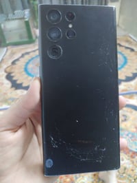 الترا ٢٢ ٢٥٦ • شاشة وظهر مكسور • كاميرا شغالة