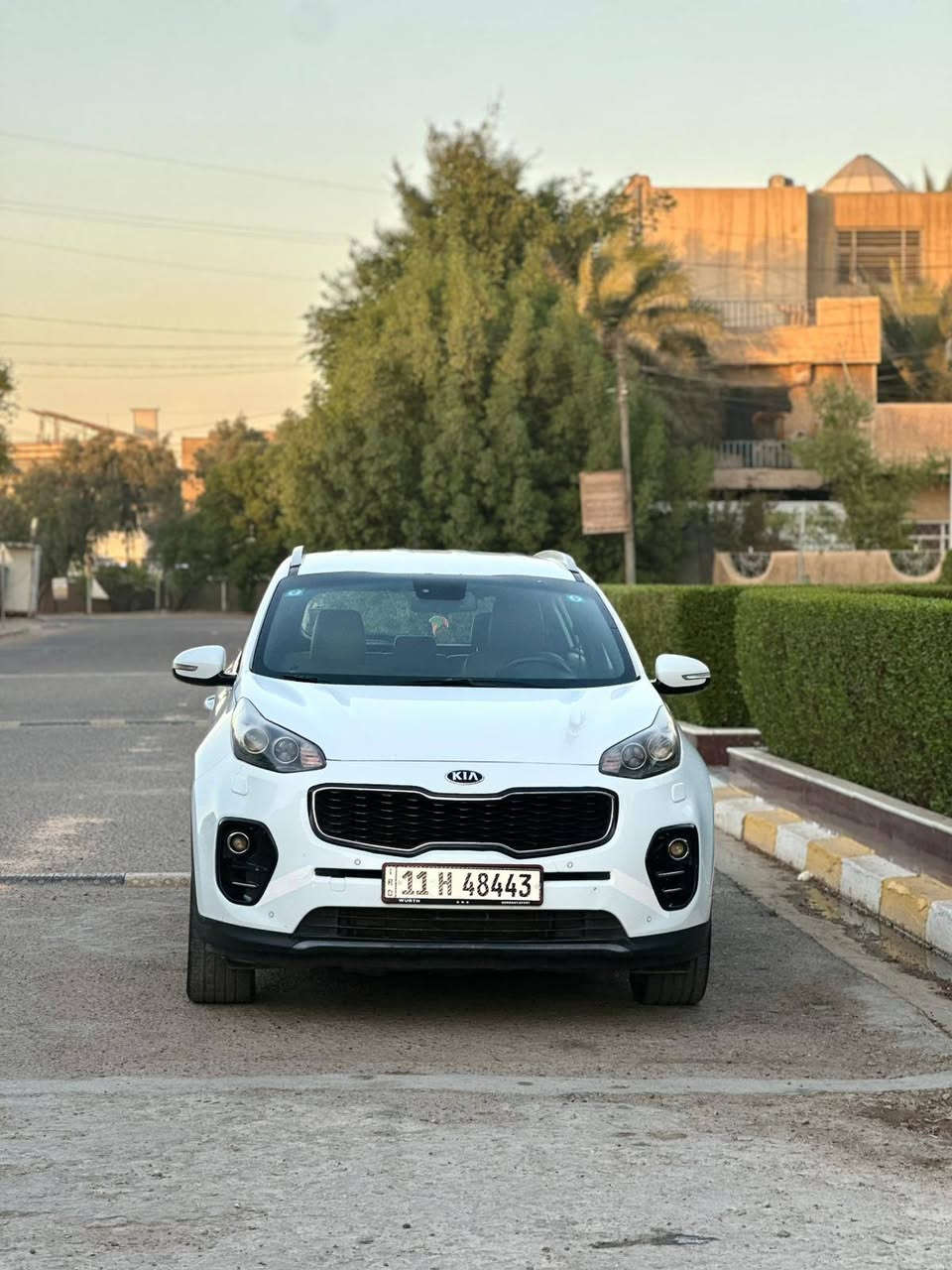 كيا سبورتج موديل 2018 خليجي
كفالة عامه من الصبغ ولفتح عدا بارد 

مثل ما موضح بل سونار شي قليل 

محرك ٢٠٠٠ دوش

سويج عدد ٢ 

حساس امامي وخلفي 

داخل عسلي لونين 

زراك لات  وشدله منضومة زنون 

شاشه وكامره وتحكم استيرن 

تبريد بيانو شاشه مناخ منفصل

تبريد قطعتين ثلج 

مري شفط يدات نيكل 

ثلاث وضعيات قيادة ويل كب ١٩

مانع منحدرات سايد بريك رجل 

كشنات مخمل وجلد 

وبعد بيه مواصفات  

رقم بغداد نكليزي بسمنا تحويل ثاني يوم 

مكان السياره بغداد الحرية

السعر 185 بية مجال حك الجية

ملاحظة دوشمة جديدة قبل يومين دوشمتها

***********
