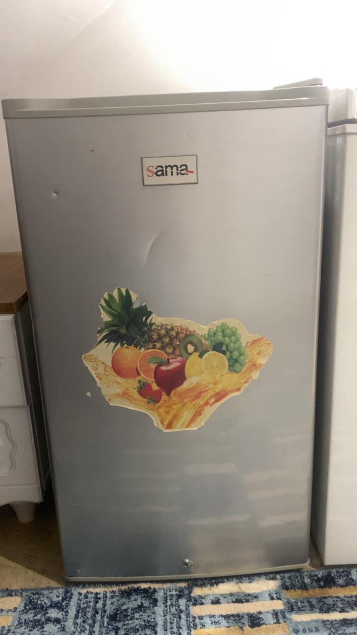 السلام عليكم ثلاجات 5قدم نضيفات كلش تبريد تجميد البيضة 85 والرصاصية75 عنوان بغداد البلديات ***********
