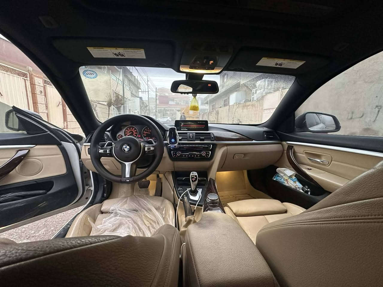 430i 2017
ماشي ٥٠ الف 
جديد جديد 
فول مواصفاط
٣ قطعه صبوغ بدون دواخل
سعر ٢٠٨ 
***********
***********
