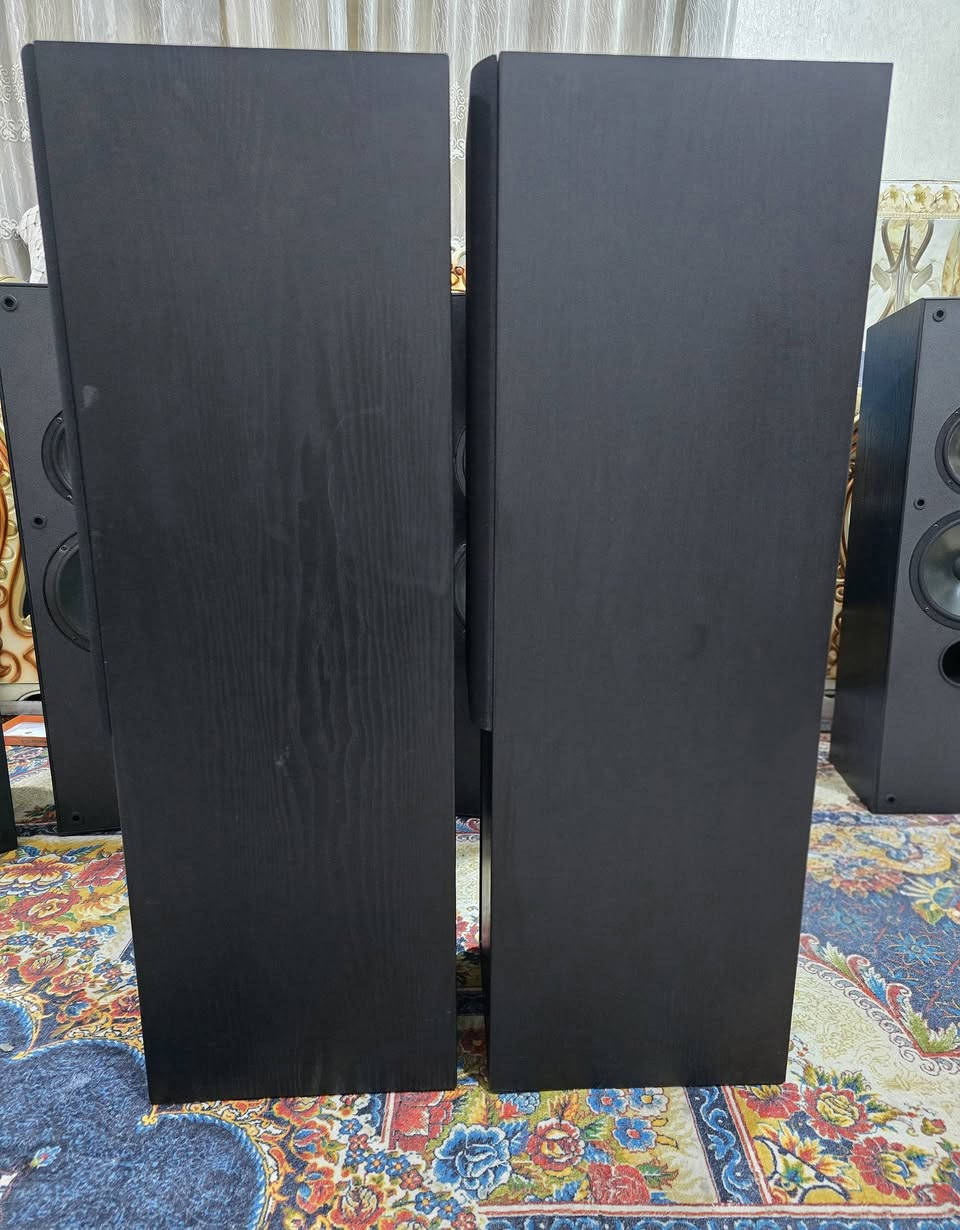 سماعات JBL MX1500 
 جي بي ال  اصلي نظيفات 
صنع في دينمارك 
4 اوم   125w    3Way.  للتك الواحد 
ارتفاع 90cm  عرض 25cm عمق 32cm
للتواصل على الخاص


**إذا كنت صاحب هذا الإعلان وتريد حذفه لأي سبب، رجاءا أرسل رسالة إلى الدعم الفني**