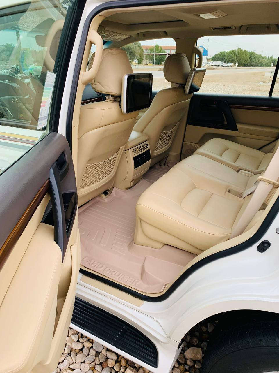 السلام عليكم لبيع لاندكروز موديل ٢٠١٧ رقم بغداد بسمي تحويل مباشر سنويه مجدده سياره ماشيه ١٧٠ فول مواصفات بصمه تشغيل عن بعد حساسات امامي وخلفي كشن جلد وكهربائي لايت زنون محرك ٦ سلندر كفاله السعر ٤٨٥ الاستفسار الاتصال عل رقم ***********
*********** المكان بابل الشوملي
