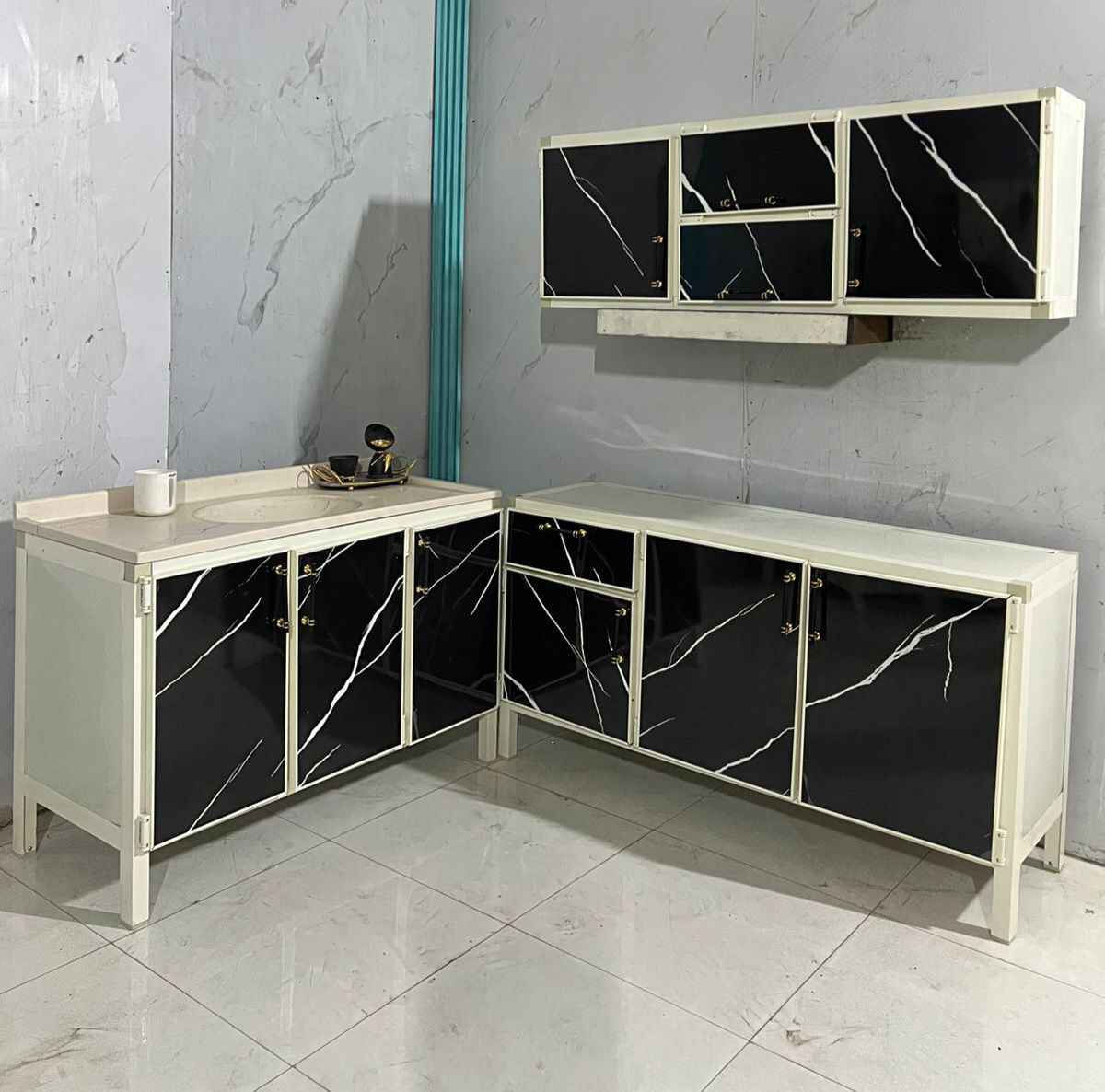 ‎كاونتر ارضي وملحق متر ونص 
سنك  متر وعشرين 
السنك مرمر صناعي‎ النجف, العراق


**إذا كنت صاحب هذا الإعلان وتريد حذفه لأي سبب، رجاءا أرسل رسالة إلى الدعم الفني**