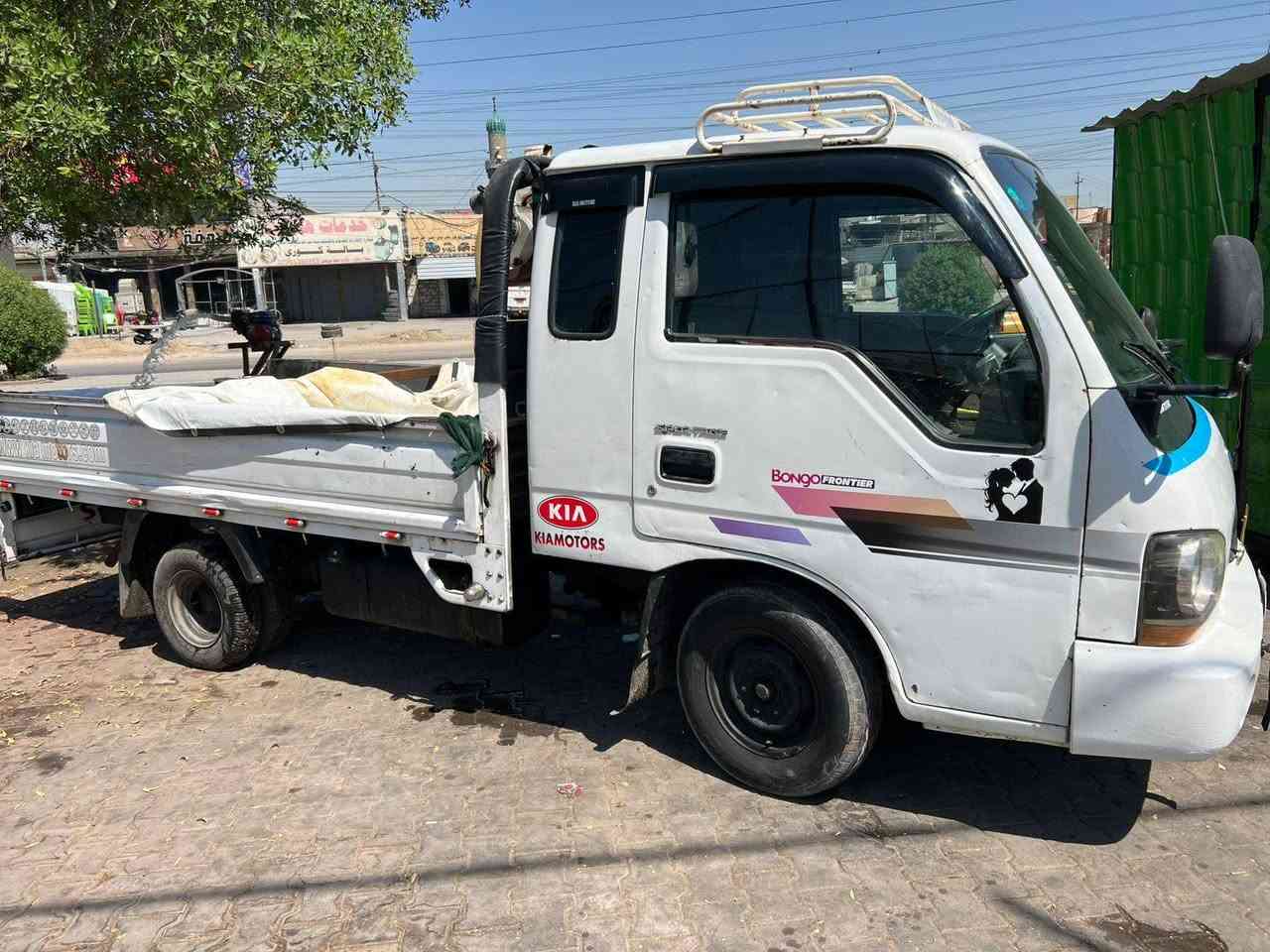سلام عليكم كية ام عيون موديل 2001 گير وشاصي مكفولات ومكينة بيهة خيط تبخير كلش قليل بدون تنقيص كهربائيات شغاله 
72 وبيهة مجال قليل 
بغداد الشعب ***********
