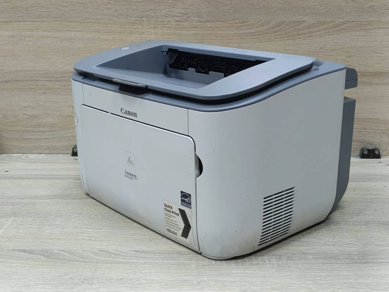 طابعة كانون موديل lbp6200d اسود وابيض فقط ليزرية مستعمل بحالة ممتازة سعر الحبر 10 الف تطبع 1600 نسخة نوع الحبر باودر سرعة طباعة 27 ورقة بالدقيقة طباعة وجهين دوبلكس يمكن ربطها على موبايل وتابلبت ولابتوب عن طريق الكيبل 🚦سعر الطابعة 135 الف 🚦مع حبر جديد بداخلها وكيبل كهرباء وكيبل كومبيوتر وقرص تعريف للطلب
📞 ***********
📞 ***********
يوجد توصيل لكل المحافظات نسبة نظافة الجهاز 90% ضمان تشغيل وفحص. 
#الصفوة
#طابعتي
