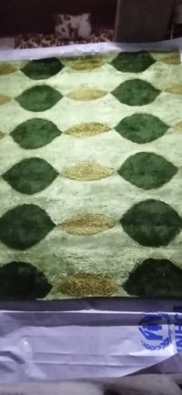 فرشات • مع اغراض • سعر لكل وحدة