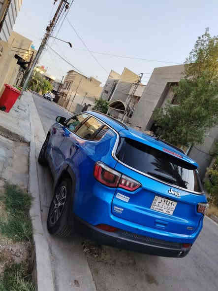 السلام عليكم جيب كومباس 2017 معوقين باقيلهة ٥ تشهر وتنفك سيارة فول موصفات كشنات جلد كهرباء مودات قيادة كير اوتو صدر جديد بنوراما مكينة وكير بلديات  
السعر 105 وبيهة مجال  العنوان بغداد السيدية ***********
