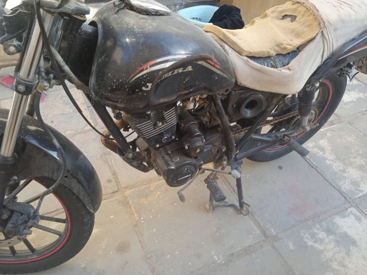 سلام عليكم عندي هاي دراجه للبيع وعندي وياه أوراقه للبيع بس راعيه ماندله مكاني النجف لاستفسار على الخاص


**إذا كنت صاحب هذا الإعلان وتريد حذفه لأي سبب، رجاءا أرسل رسالة إلى الدعم الفني**