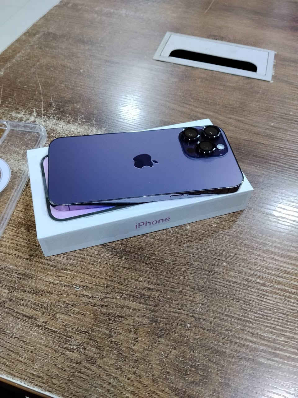 سلام عليكم لبيع ايفون 14 برو ماكس جهاز ايسم /ما مفتوح كفاله عامه سعرا 750 / قفل / كامل ملحقات جهاز شخصي لا داخل صيانه ما مفتوح / ملحقاته كارتون + كيبل + لاسق شاشه ذاكره 256 / نسبه بطاريه 95 / عنوان البصره معقل ساعه شراي يتصل ***********
