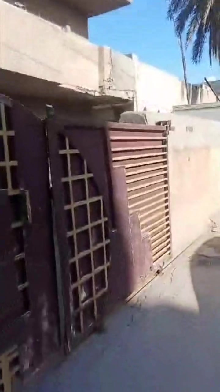 السلام عليكم بيت للايجار دوره شارع ٦٠ يحتوي ع ٦ غرف جوه غرفتين واستقبال والطابق الثاني ٤ غرف وكراج مساحته /250م / الايجار /650/
***********
رزان ال علي للعقار
