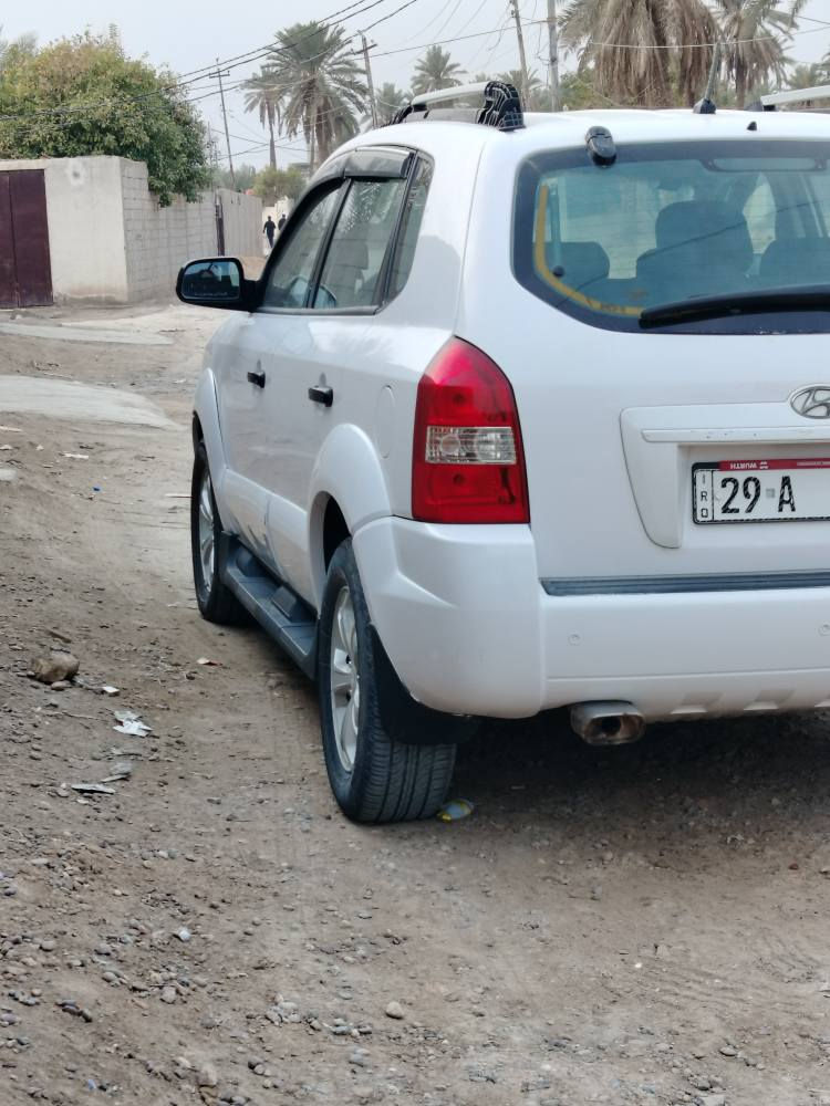 بيه صبغ بالصفحه وشويه بالقماره أثر صفار مال جادر وشويه شخوط اخوان السياره جانت شبه مخزنه واتضرر الصبغ شي قليل اكفلهه من اي ضربه وشرط الفحص سعر105 مجال قليل *********** حلة, بابل
