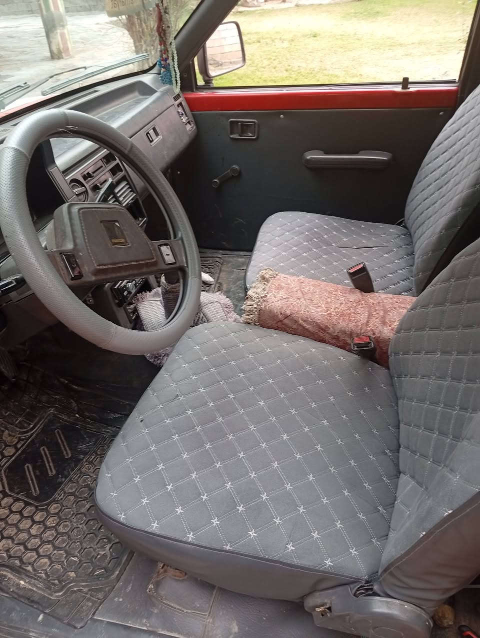 السلام عليكم سياره خير من كركوك تحويل ثاني يوم محرك لا صرف ولا بخار شاصي شرط بودي مابي اخياس وهاذه رقمي ***********
