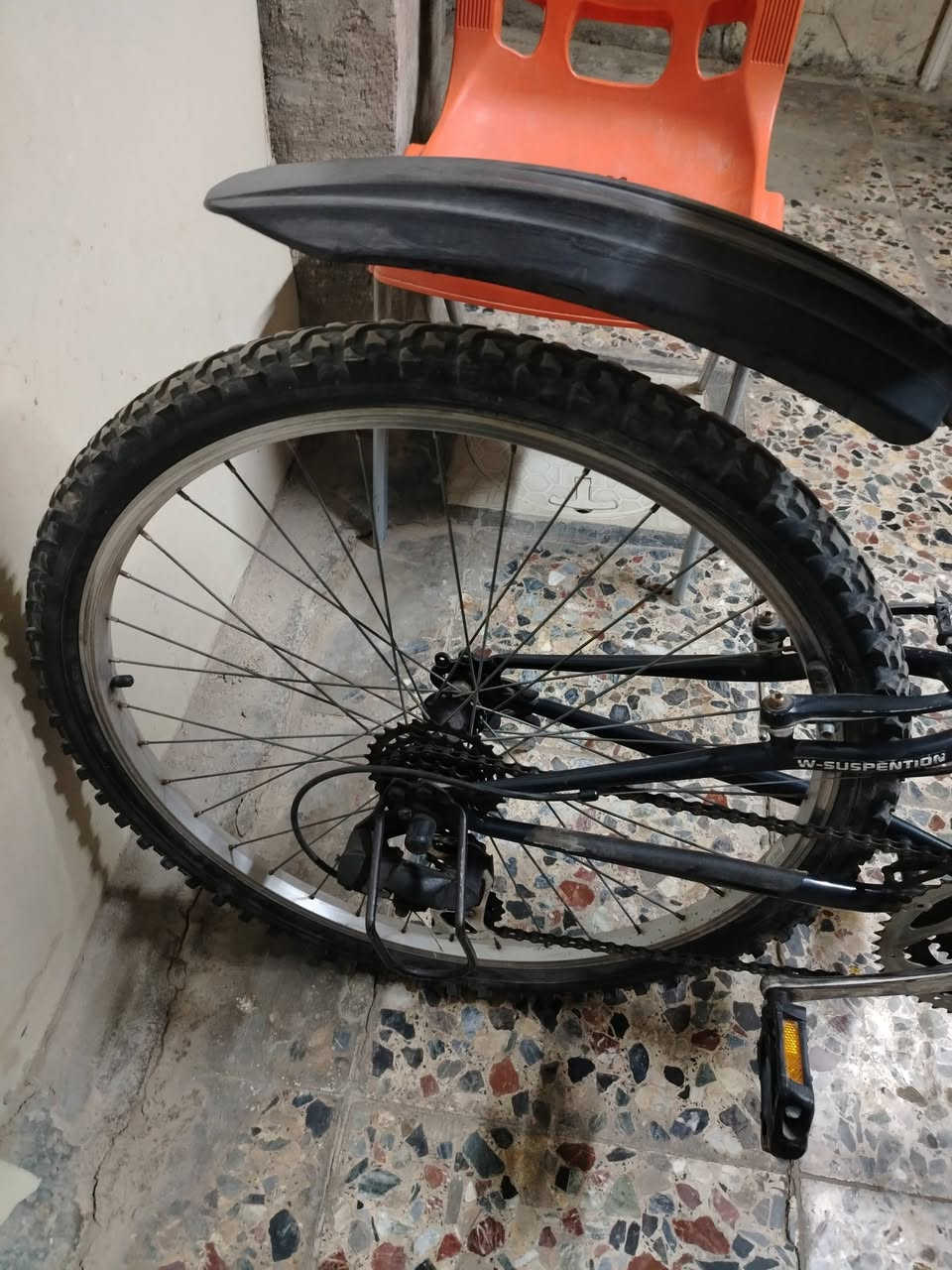 للبيع بايك بالة ياباني ماركة شركة بينتون فورملة ١
العالميةالحجم M، الدراجة بلادي تسلسل واحد كاملة مكملة الأمامي ٣ نمر الخلفي
٧نمر تاير مع الجوب جديد البريك نوع مخدة
شغال بالمكان، العنوان القاهرة الثانية محلة ٣٠٩ خلف ثانوية الرافدين للبنات
السعر & ٢٠٠ الف.


**إذا كنت صاحب هذا الإعلان وتريد حذفه لأي سبب، رجاءا أرسل رسالة إلى الدعم الفني**