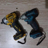 دريلين لقمه برسلس باب اول عدد 2 ماكيته   وديولت  بدون ملحقات شرط الشغل...