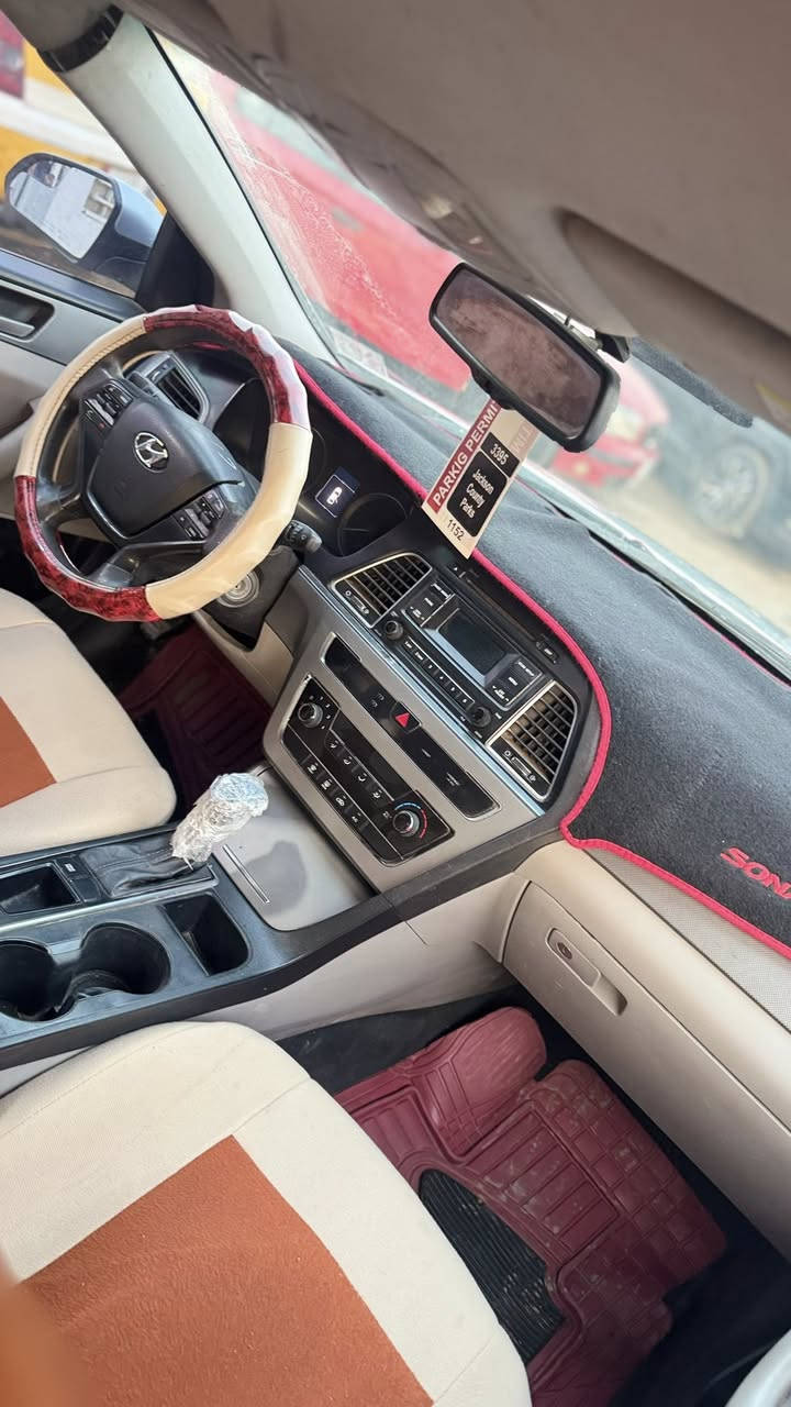 سلام عليكم سياره نوع سوناته موديل17 مكينه  كير لا تبخير لا تنقيص وارد أمريكي بنيد وجاملغ من طاير البنيد عل قماره بيه بارد سياره تدفه تبريد جاهزه سعر90وبيه مجال الستفسار انتصل (***********)
