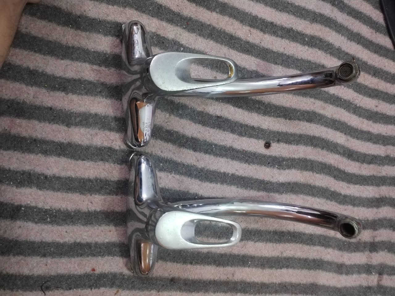 خلاطات سنك كير ايطالي شرط كلو براص سعر الوحد من الاخير 18  شاري اتصل ***********
***********
