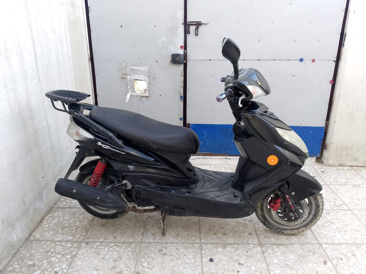 دراجه سكنس فحل نوزل سكليتر خطين ياباني ابلاديه مكفوله كفاله عامه مكينتها ابلاديه استان كهربائي نكره سلف هندر كهربائيات كلها شغاله اوراقها كامله السعر 650 العنوان الشعب التلفون ***********
