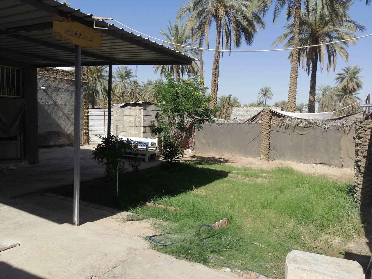 دار للبيع في قرية عنانه
سعر ٤٠
فقط مكاتبه يم المختار
للستفسار ***********
