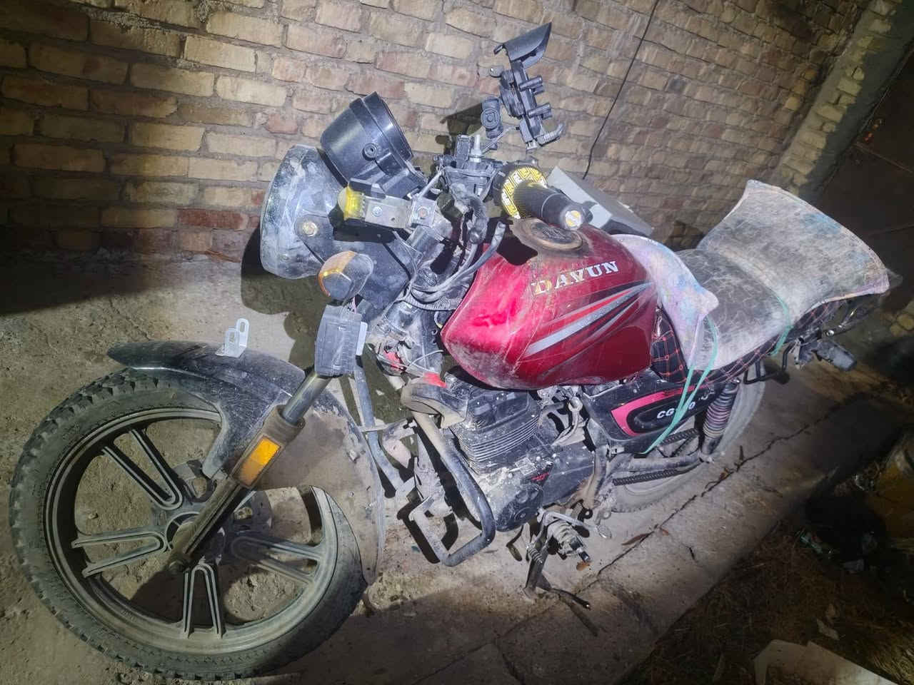 دراجة بوندا موديل 2015 محور محرك دايوان ماكس 200cc  وكهربائيات كلها شغالة تاخذها ربع مذب عليها كبل لشغل لتواصل المراسلة واتساب *********** دهل اوران, واسط
