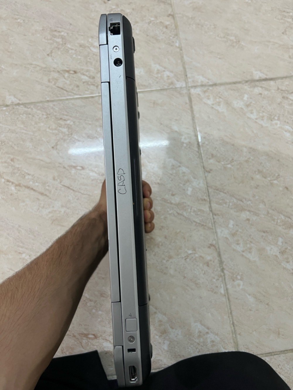 مرحبا شباب لابتوب دل للبيع نضام ويندوز كور ايفايف جيل الثالث استخدام قليل كم يوم جنطه و ماوس و شاحنه ويا استفسار ع رقم ***********
