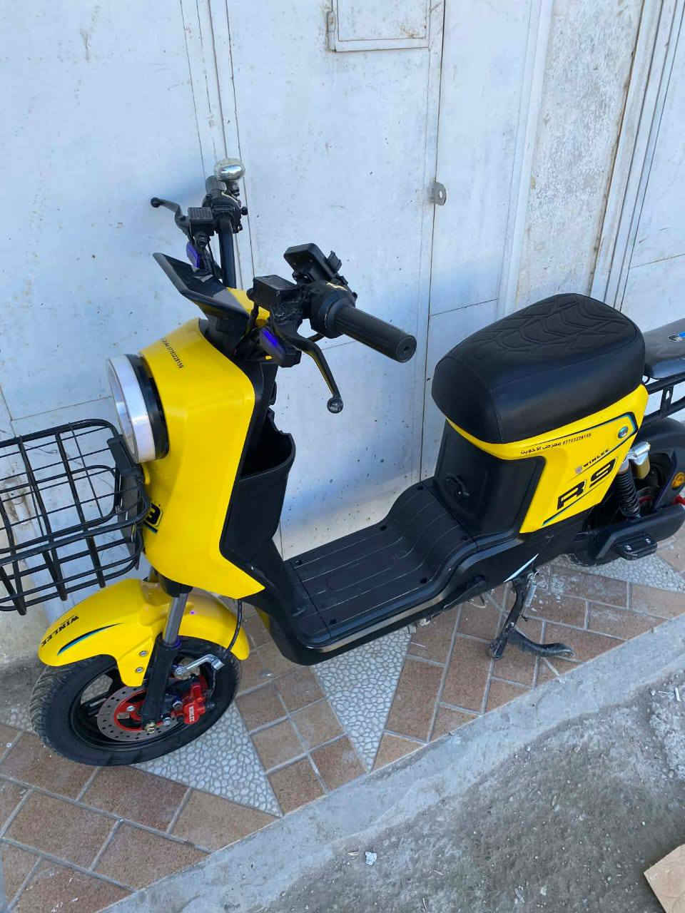 دراجه شحن البيع موديل 2025مستخدمه شي قليل دراجه حيل نضيفه نشرات بيها دراجه سرعتها 109عداد الاكتروني ما ناقصها اي شي سعرها 450وبيها مجال شي قليل حك جيتك رقمي *********** مكاني حمرين قرب البحيره
