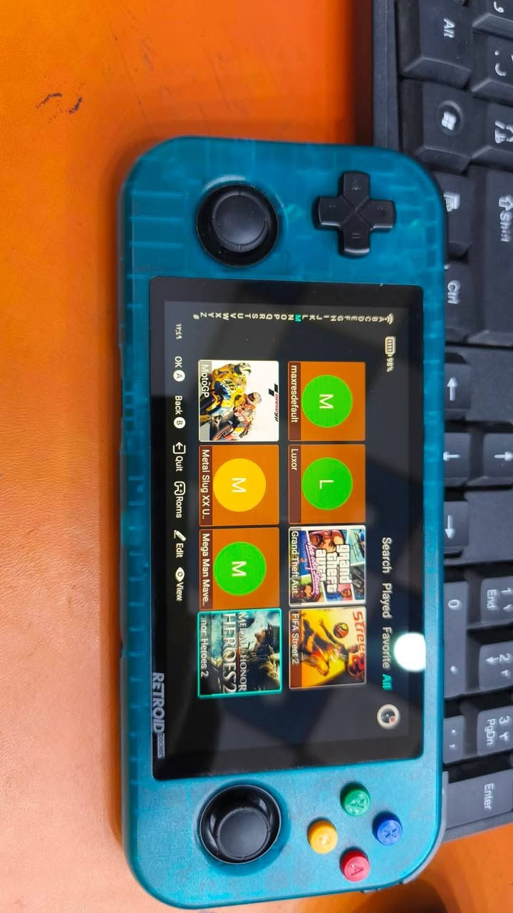 جهاز العاب نظام اندرويد ذاكرة  داخلية ١٢٨ +رام خارجي ١٢٨ مليان العاب جهاز سلس بدون اي تقطيع شاشة لمس


**إذا كنت صاحب هذا الإعلان وتريد حذفه لأي سبب، رجاءا أرسل رسالة إلى الدعم الفني**