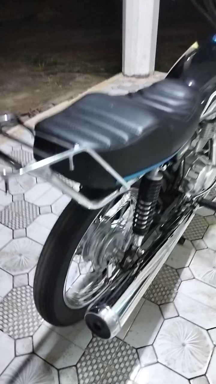 دراجه للبيع تعمير اقل الشهر بعدهي ع سحگ شاصي 26سكنر سعر 750
مكان رفاعي الشراي يتصل ***********
