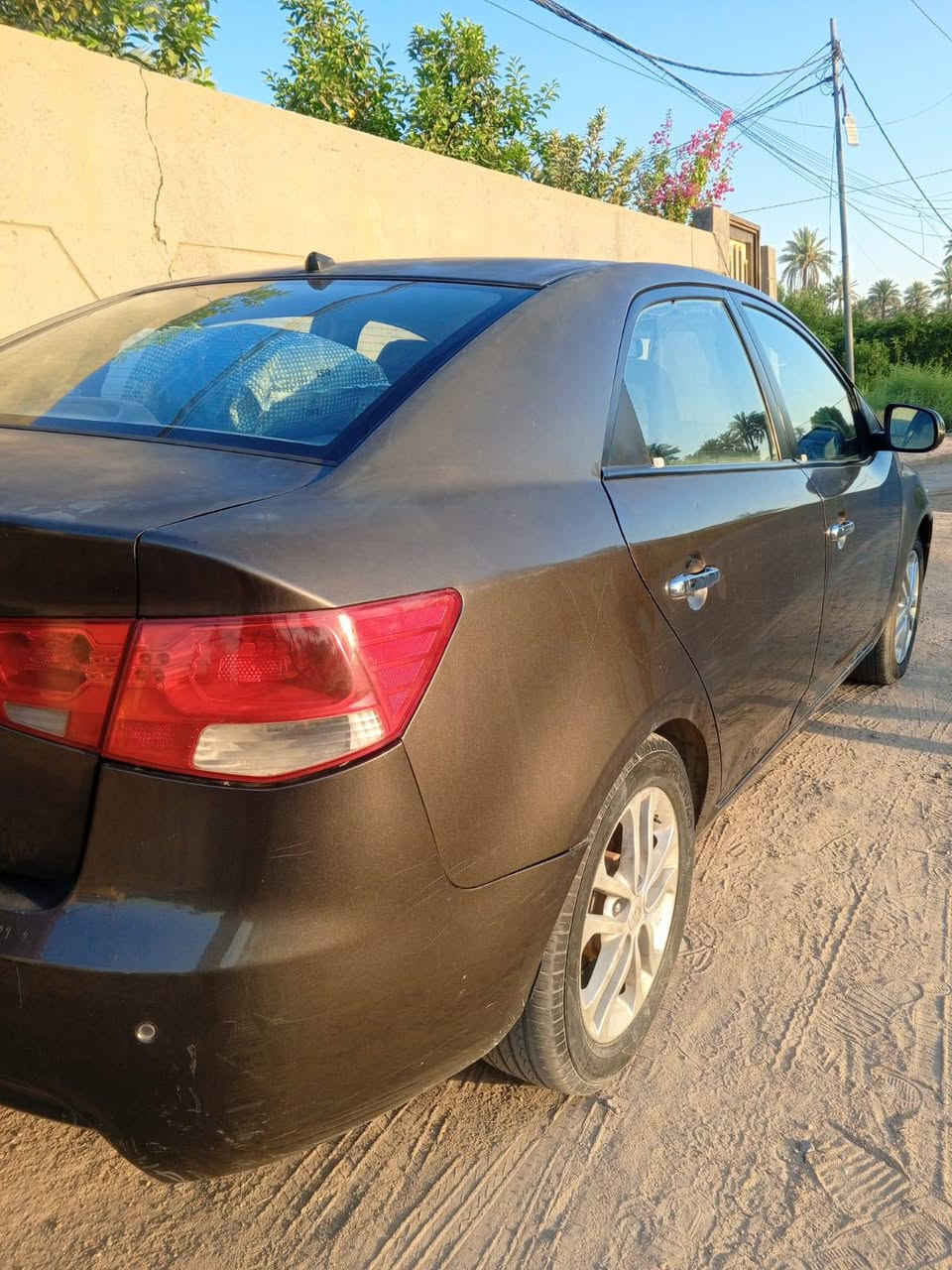 سيراتو مديل11كفاله عامه عده بيه رشه حك شبر بل جاملغ الامامي سياره بكربلاء وراعيه بكربلاء سياره جازه عله اخر حبايه هزه وسنويه جديدات ما يحتاج تاخذ السياره لربيل تاخذ بس السنويه تدوره وتجي كير ومحرك مكفولات سعر 87وبيه مجال***********
