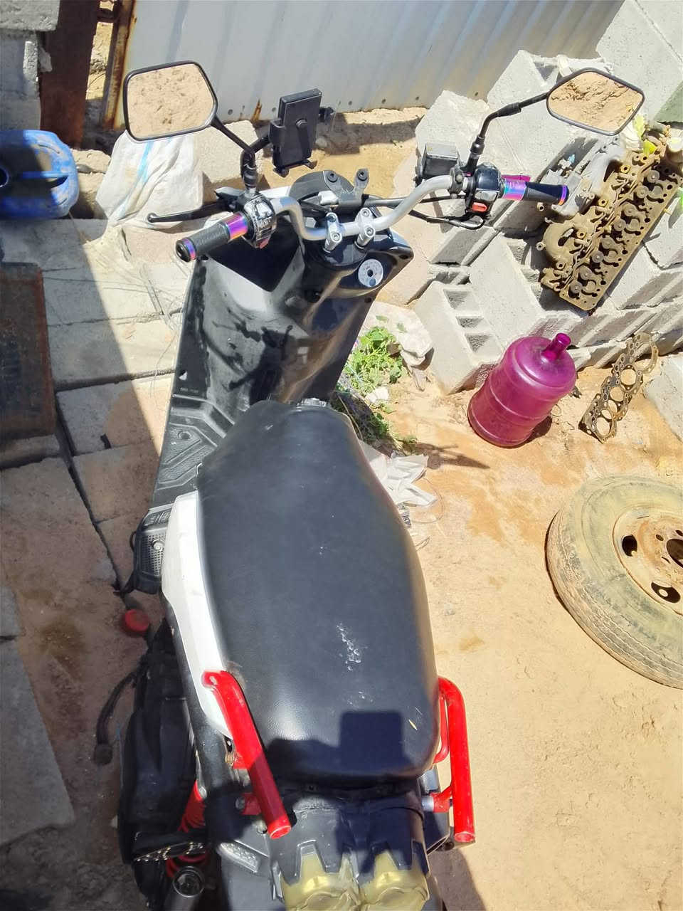 دراجة سكنس جبلي ونضيفة مكينة ماملعوب بيهة كاملة علة اخر حباية السعر 750وبيهة مجال 
للستفسار ***********
