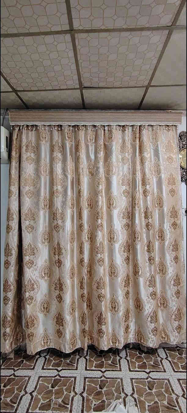 شجره قفله ٢٠ طوله اكثر من مترين والرحله والدب انينهم ب٢٥ بردات زوجين اربع قطع كل قطعه عرض ٣ امتار القماش من النوع الثقيل جدد والله العظيم ب٤٠ الف والبردات الجوزي ابو التول ب١٥ 
***********
