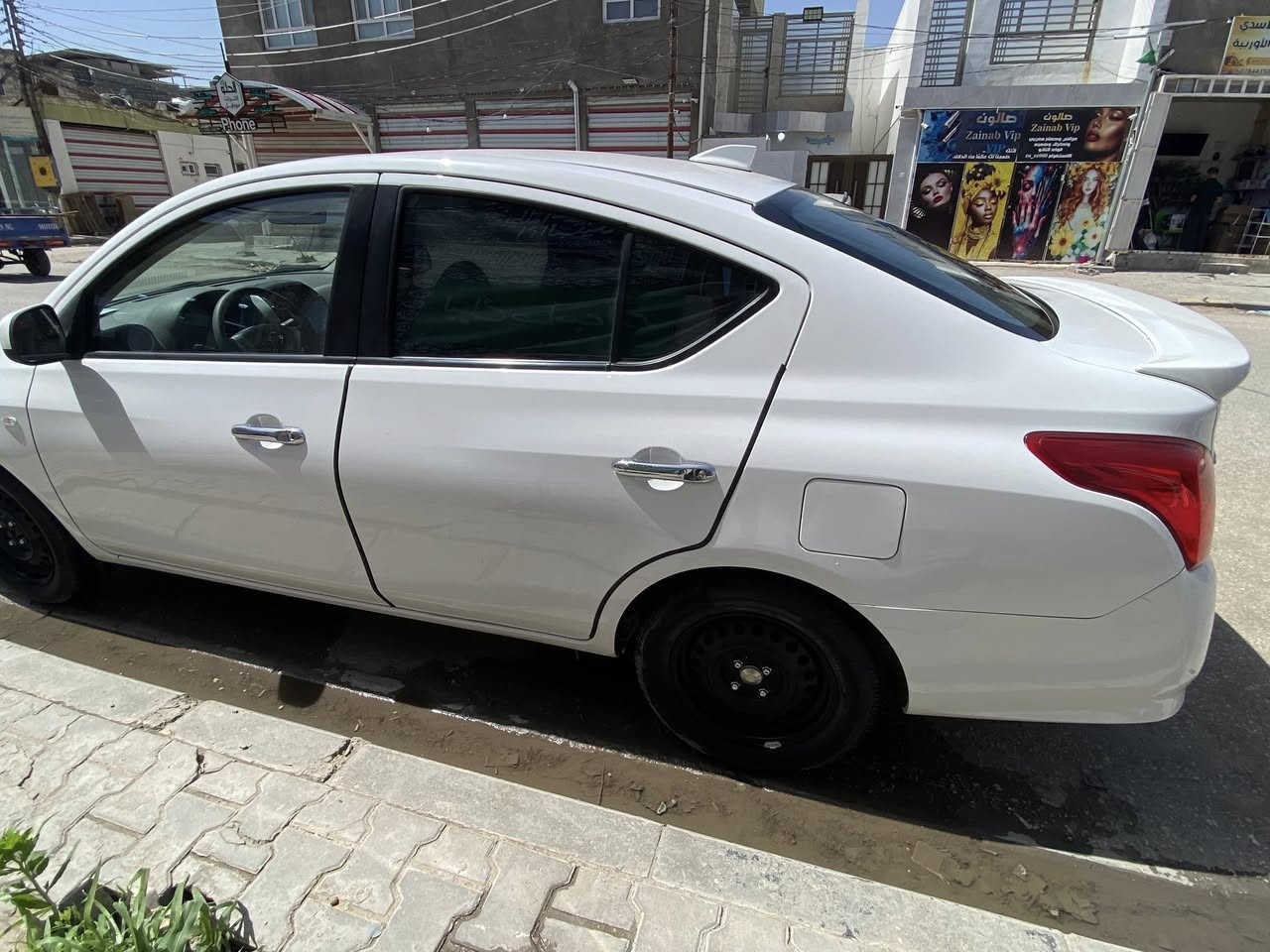 نسيان صني هندي 24
هندي 
سياره مكفوله من صبغ وتبدل والفتح
محرك وكير وتبريد كفاله  زيت من تورن احسن نوعيه
رقم انكليزي جديد سنويه 29 باسم شركه بالنجف تحويل وكاله مضمون 
سياره كلش نضيفه بيه ملاحضتين جدا بسيطات 
ما ناقصه شي ابد شاشه وكامرا خلفيه 
مكان نجف حي نصر فقط شراي يتصل 
***********
