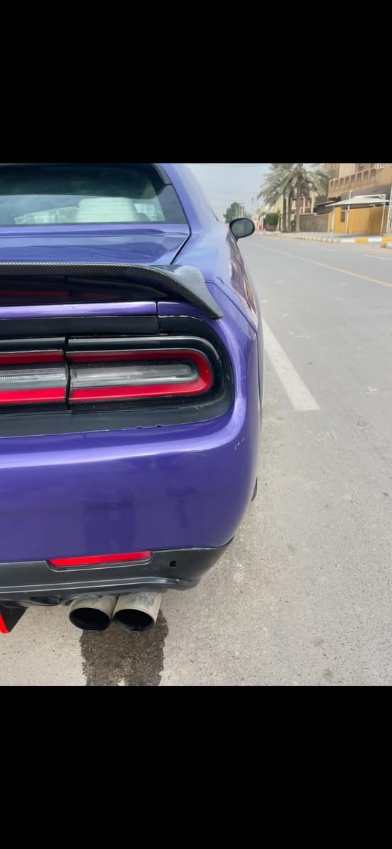 للبيع او مراوس  جالنجر 2013اصل اس ارتي  مبدلين مكينه 5700 اصل لون ابيض مغيرين لونها خارج العراق داخل وخارج  السياره اكلين مابيها اي نقص كلشي شغال محدثه الخارج بلكامل23 حته الدركه مكاني بغداد الدوره السعر100 وبيها مجال رقم الهاتف ***********
