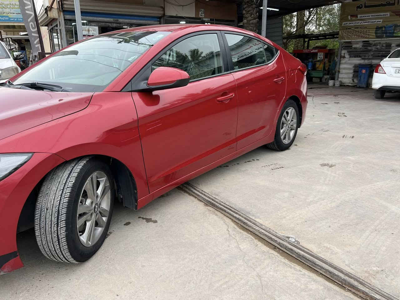 السلام عليكم
النترا 2018   ع وضع شركه نص فول سياره خير من الله مكينه وكير وحداديه  ع وضع شركه 
 حادث السياره با امريكا سرقه جامغ وبنيد  وراجعت شركه  نفس الون بدون صبغ ودواخل بالعراق صار بيها الباب الي وره السايق ربع الباب نصبغ   وقبق جنطه  مبدل 

مكاني بغداد / الدوره.
***********
السعر / 110وبي مجال
