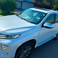 باجيرو سبورت 2020 خليجي مكفوله فول موصفات ماشيه 50 الف  فتحة سقف  تحكم...