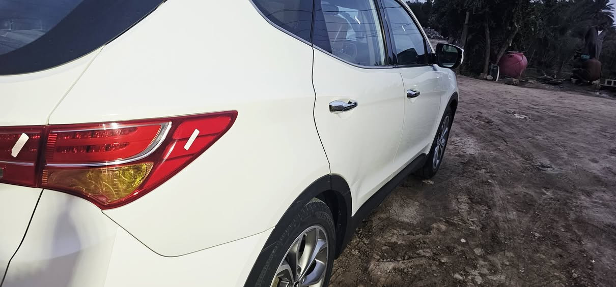 سلام عليكم سنتافي موديل 2013 وأرد خليجي بدون ضرر فقط خشم جاملغ وسونار مرفق السيارة  بسمي تحويل مباشر السيارة فول مواصفات بنرامة بصمة جلد كراسي كهرباء اشاير مري شاشة كامرة خلفيه  تثبيت سرعه مكينة 6 السيارة سبعه راكب العنوان ( الديوانية ) المهناويه 
السعر 164وبيه مجال حق جيه للاستفسار الاتصال على الرقم التالي(***********)
