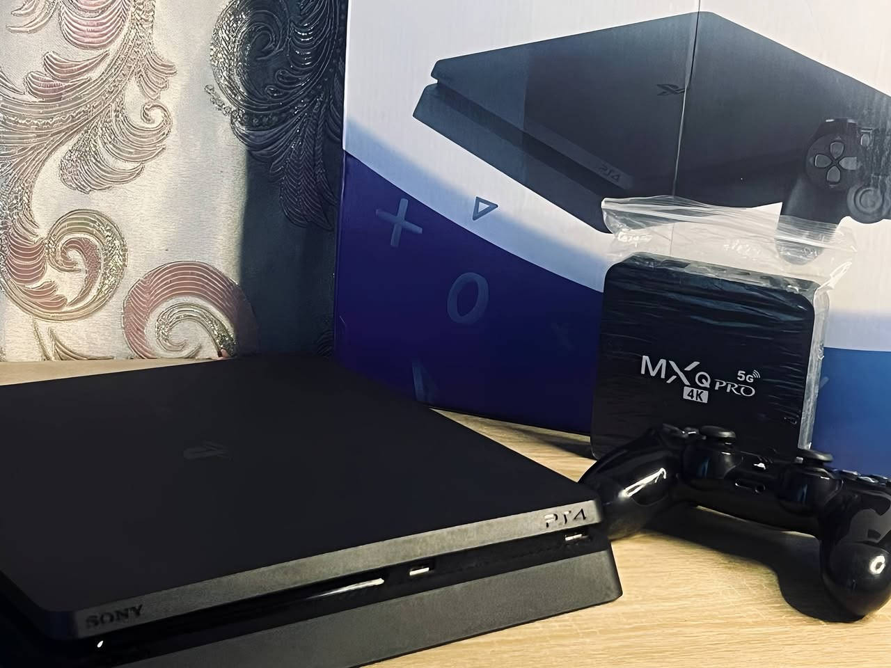 بلي4 اصدار 11.00(مهكر ) مع قطعة التهكير وكامل الملحقات  الجهاز نضيف استعمال قليل  غير مفتوح ولا داخل صيانه ابداً  
السعر 275 العنوان بغداد مدينة الصدر 
الرقم واتساب *********** مراسله فقط
