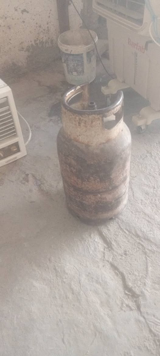 مبرده خرطوم 250 اخت الجديده مروحه 25 قنينه 75 سنكي 100 مبرده حديد 100 مبرده بلاستك 100 غساله 100 قنينه 75 مجمده 160 العنوان شاميه قرب مصرف الرشيد مصطفى الكرعاوي يوجد توصيل *********** ديوانية, القادسية

