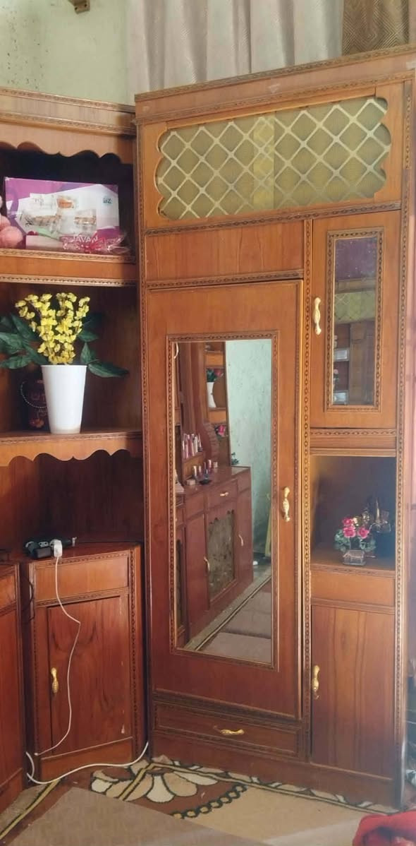 للبيع غرفه سعر 850 وعنوان فلوجه طريق المدينه السياحيه قرب محطة الخزرجي رقم *********** للإستفسار
