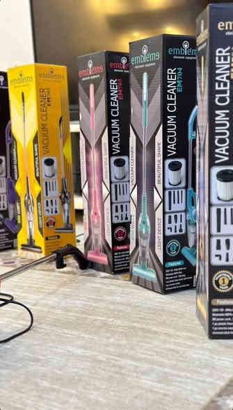 #المكنسة_الاعصار🔥 رجعت توفرت 
مكنسة عمودية من ماركة امبليوم 
‏🔺 3x1 مكنسة كهربائية عمودية ، مكنسة يدوية ، مكنسة سيارة .
🔺خفيفة الوزن ومريحة في الحركة .
🔺فلتر عدد 2.
🔺تنظيف فعال للأسطح وحتى الاماكن الضيقة لوجود ملحقات مخصصة للأماكن للضيقة والتي حتى لايمكن الوصول اليها .
🔺بدون كيس حيث يسهل استخداماها وتفريغ النفيات منها .
🔺انبوب المقبض مصنوع من الالمنيوم .
🔺 مزودة بعجلات عدد ٢ لسهولة المناورة بالجهاز .
🔺ملحق لكنس الزوالي والمفروشات .
🔺9 ملحقات مخصصة للأماكن الضيقة والتي لايمكن الوصول اليها .
🔺ملحق عدد 2 مزود بفرشات .
🔺 يمكن استخدامها لتنظيف دواخل السيارات .
🔺بقدرة 600 واط حقيقي .

للحجز و الاستفسار مراسلة الصفحة📩📩
او الاتصال بالرقم *********** واتساب 

تتوفر خدمة توصيل لجميع المحافظات🇮🇶🚐🚐
💒العنوان: ديوانية حي العسكري الثاني خلف المركز الصحي زورونا تجدون مايسركم 🌹
