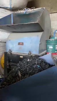 ماكينة تجديد خيوط • تلقيم عامودي